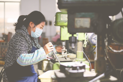 武強縣產業(yè)扶貧新路徑 樂器與配件銷售助力脫貧戶穩(wěn)定增收